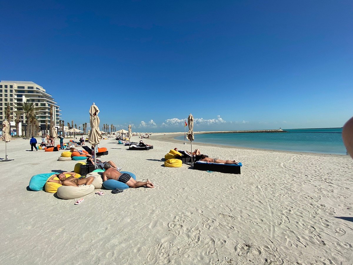 Marassi Beach: Your Ultimate Destination for Sun, Sand, and Relaxation - Shopping and Souvenirs at Marassi Beach