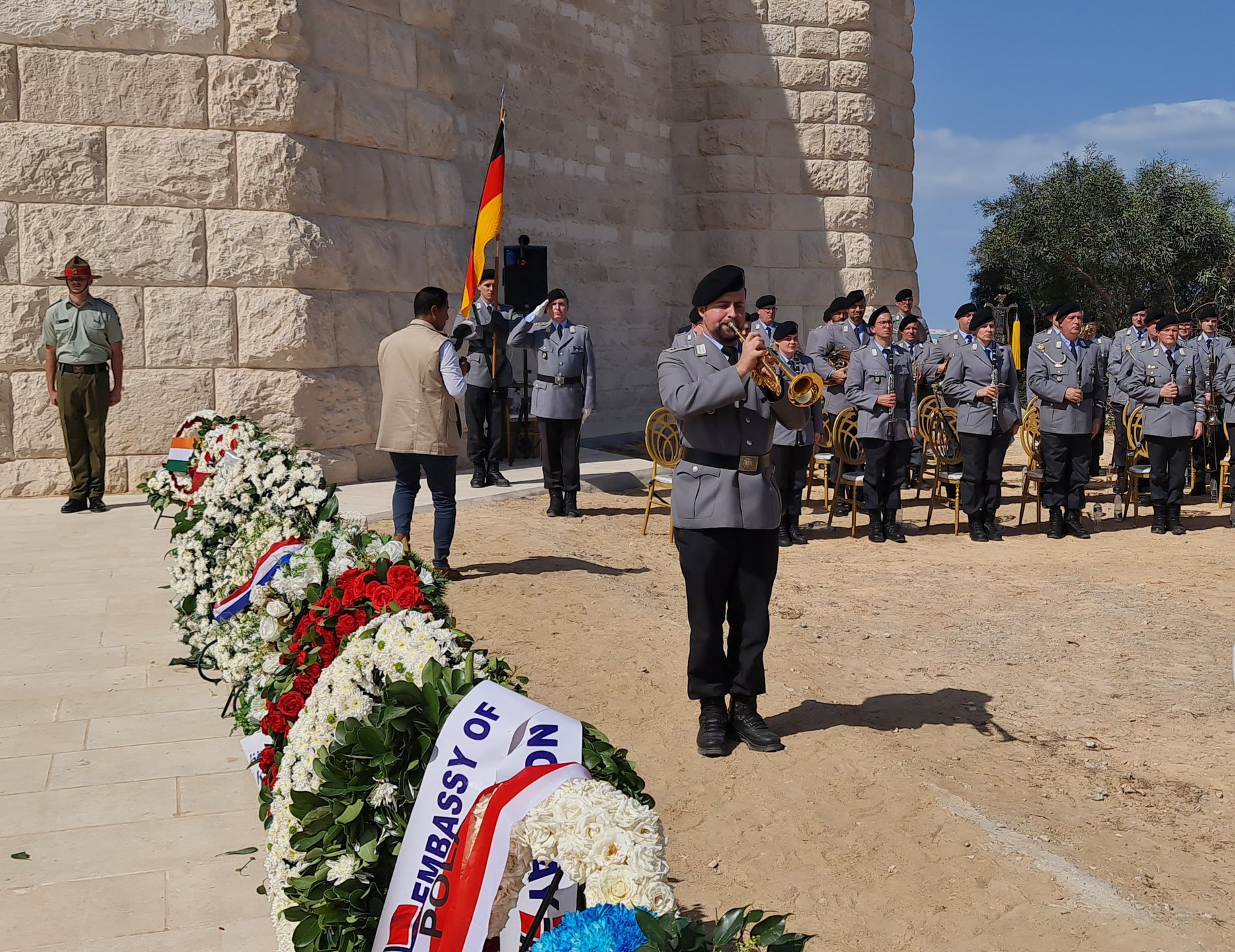 Die Geschichten der Tapferkeit: Das El Alamein Kriegsfriedhof in Ägypten - Die gefallenen Soldaten ehren