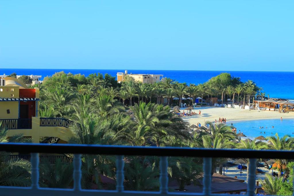 Évadez-vous au paradis : découvrez la beauté de la plage d'El Abyad à Marsa Matrouh - Introduction